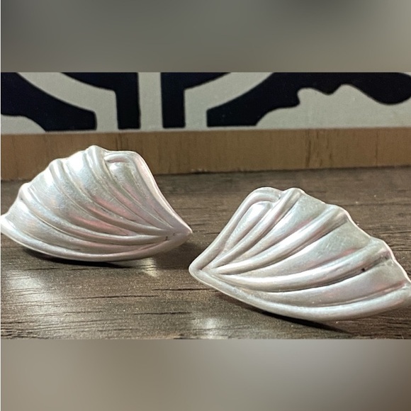 Taxco Bat Wing Sterling Silver Screw Back 1950’s Earrings 7g Miguel Garcia Mark - Picture 3 of 5